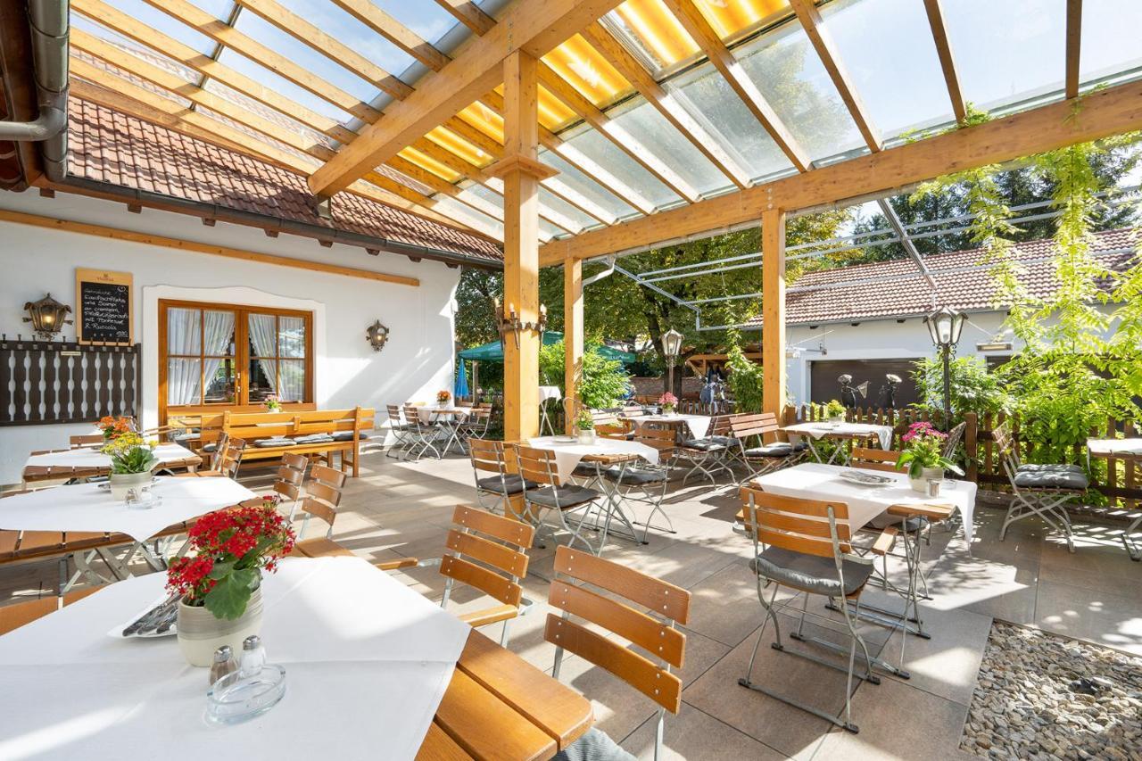 Hotel Neuwirt Hallbergmoos Exterior photo